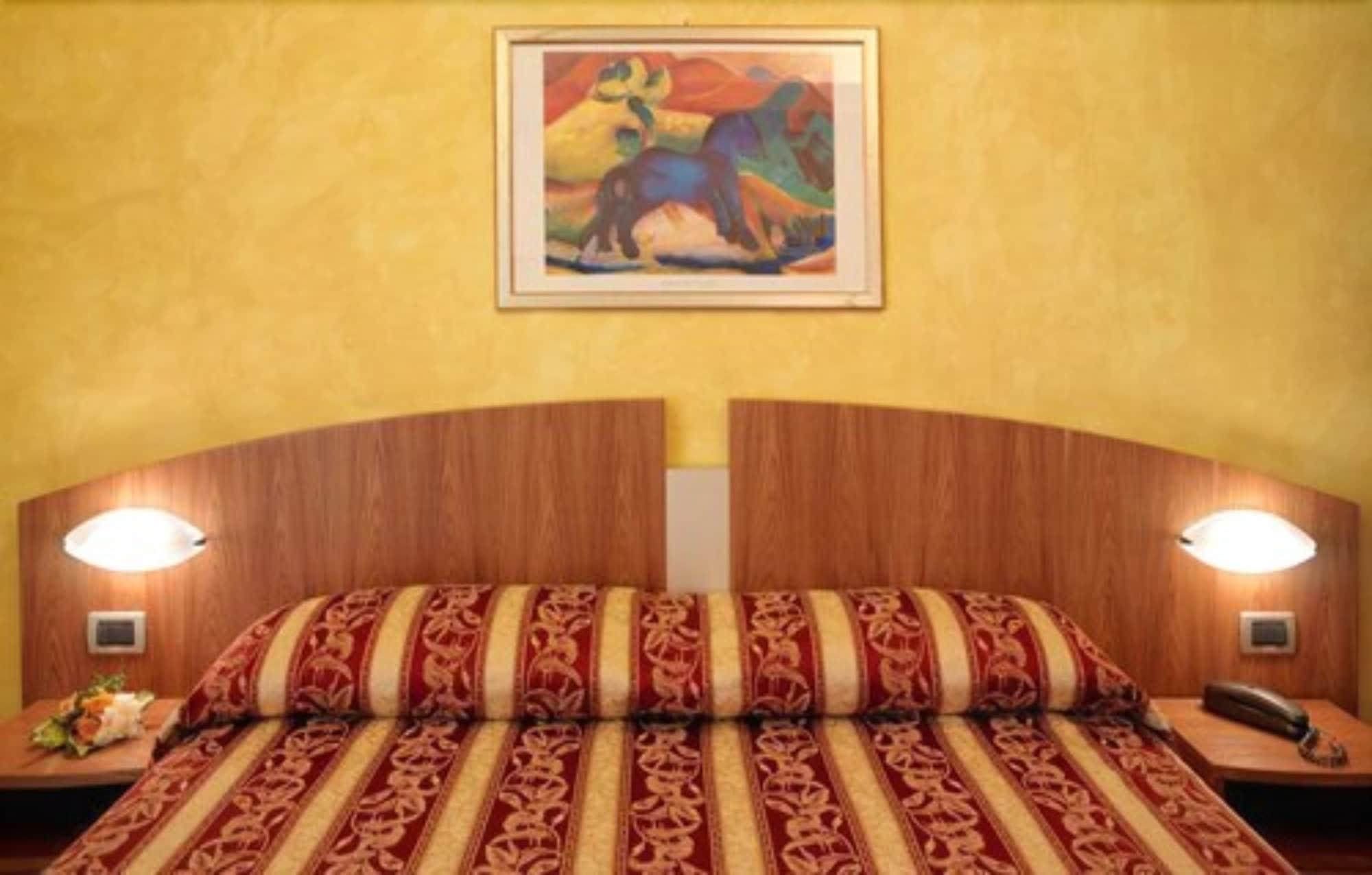 רימיני Acasamia Welchome Hotel מראה חיצוני תמונה