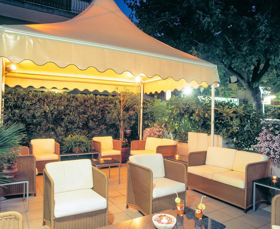 רימיני Acasamia Welchome Hotel מראה חיצוני תמונה