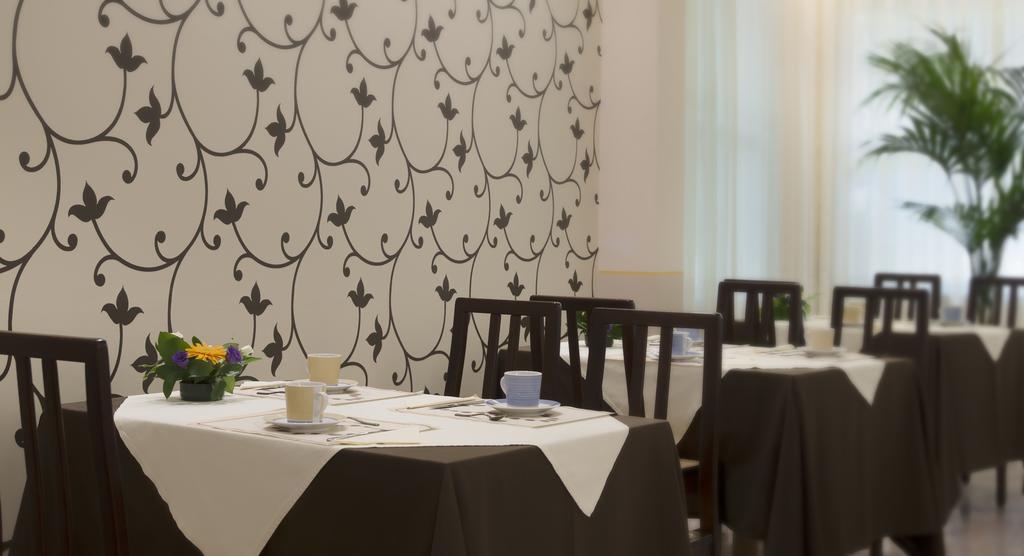 רימיני Acasamia Welchome Hotel מראה חיצוני תמונה